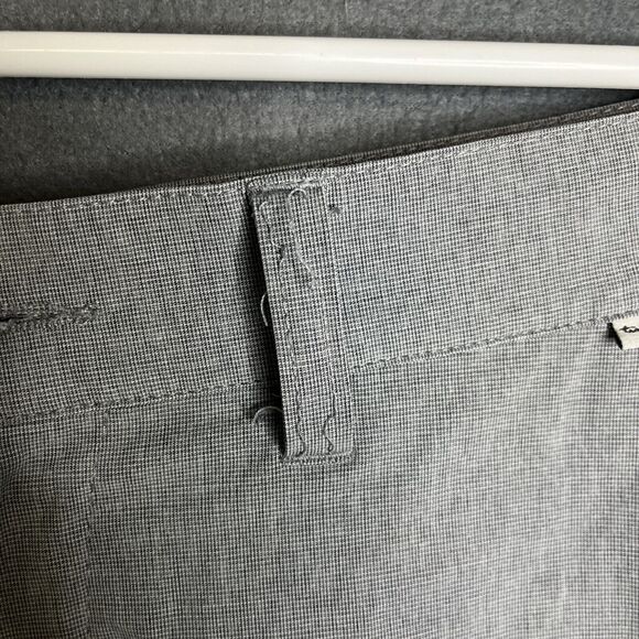 Travis Mathew Shorts Men's 34 Gray microstripe Golf Flat Front Slash Pocket 10” - Picture 4 of 10